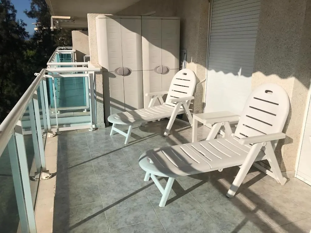 Appartement Tout Confort Terrasse 21 M2 Pleins Sud Wifi Proche Port Aventura Centre Et Plage 2 Chambres 2 Sdb Piscine Salou Espanha