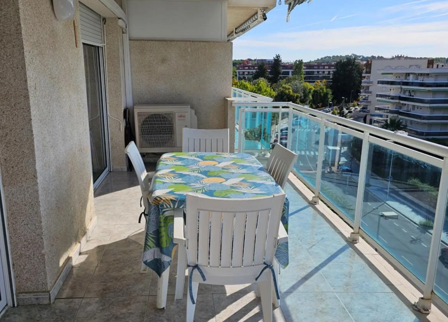 Appartement Tout Confort Terrasse 21 M2 Pleins Sud Wifi Proche Port Aventura Centre Et Plage 2 Chambres 2 Sdb Piscine Salou